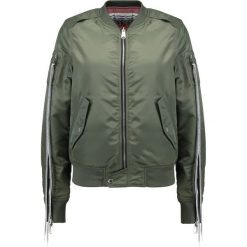 Replay Kurtka Bomber olive. Zielone kurtki damskie Replay, xl, z materiału. W wyprzedaży za 671,20 zł.
