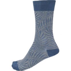 Skarpety unisex. Szare skarpetki męskie Gino Rossi, z bawełny. Za 19,90 zł.