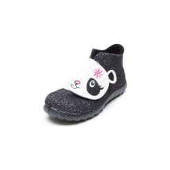 Superfit Kapcie Happy Panda, czarny - Gr.Moda (2 - 6 lat). Czarne buciki niemowlęce marki Superfit, na zimę, z tkaniny. Za 99,00 zł.