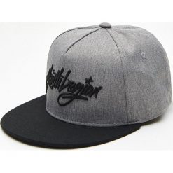 Czapka snapback - Czarny. Czarne czapki męskie Cropp, bez wzorów. Za 39,99 zł.
