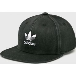 Adidas Originals - Czapka. Czarne czapki damskie marki adidas Originals, z bawełny. Za 119,90 zł.