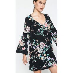 Kiss my dress - Sukienka. Czarne sukienki damskie Kiss My Dress, na co dzień, s, bez wzorów, z poliesteru, casualowe, bez kołnierzyka, z długim rękawem, długie, mini, proste. W wyprzedaży za 89,90 zł.