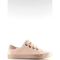 Trampki damskie różowe AK03P Pink. Różowe trampki i tenisówki damskie ButyModne, bez wzorów, z tkaniny, na sznurówki. W wyprzedaży za 89,00 zł.