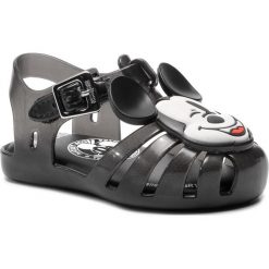 Sandały MELISSA - Mini Melissa Aranha+Mickey A 32499 Black/White 53425. Czarne sandały dziewczęce Melissa, z tworzywa sztucznego, bez zapięcia. W wyprzedaży za 249,00 zł.