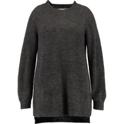 Swetry klasyczne damskie: Zizzi Sweter night sky melange