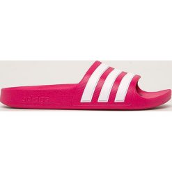 Adidas - Klapki dziecięce. Różowe sandały dziewczęce Adidas, z materiału, bez zapięcia. Za 69,90 zł.