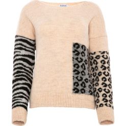 Sweter w zwierzęcy wzór - Beżowy, s/m. Brązowe swetry damskie e-margeritka.pl, na wiosnę, s, bez wzorów, z wełny, eleganckie, z długim rękawem, długie, bez kaptura. Za 149,99 zł.