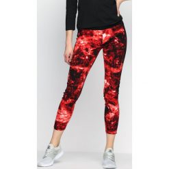 Spodnie damskie: Czerwone Legginsy Spiral Galaxy