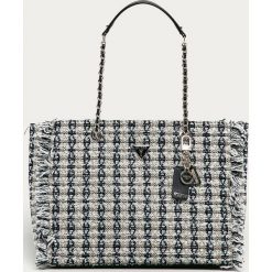 Guess Jeans - Torebka. Brązowe torby damskie na zakupy Guess Jeans, w paski, z bawełny, na ramię, duże, bez dodatków. Za 739,90 zł.