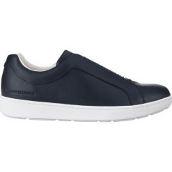 Armani Exchange Tenisówki Niebieski. Niebieskie trampki męskie Armani Exchange, bez wzorów, ze skóry, bez zapięcia. Za 740,95 zł.