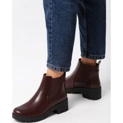 Bordowe Botki Horseradish. Czerwone botki damskie Born2be, na jesień, na niskim obcasie, na płaskiej podeszwie, bez zapięcia. Za 119,99 zł.