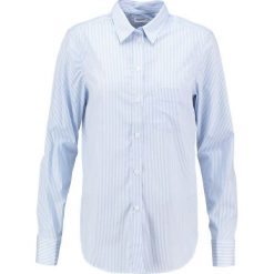 Koszule damskie: Filippa K CLASSIC Koszula light blue stripe