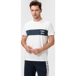 Tommy Jeans Koszulka Biały. Białe podkoszulki męskie Tommy Jeans, l, z nadrukiem, z bawełny, bez kołnierzyka. Za 221,95 zł.