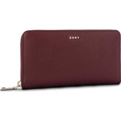 Duży Portfel Damski DKNY - Lg Zip Around R831A658 Blood Red XOD. Czerwone portfele damskie DKNY, bez wzorów, ze skóry. W wyprzedaży za 389,00 zł.