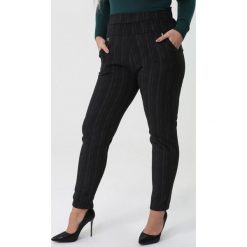 Czarne Spodnie Brookland. Czarne jeansy damskie Born2be, xl, z standardowym stanem. Za 59,99 zł.