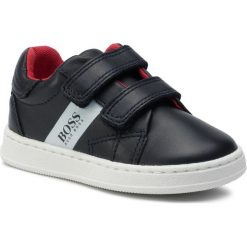 Sneakersy BOSS - J09119 S Navy 849. Niebieskie trampki chłopięce Boss, bez wzorów, ze skóry, na rzepy. Za 379,00 zł.