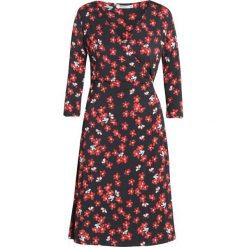 Sukienki: Finery London GREENLAW FLORAL PRINTED WRAP DRESS Sukienka z dżerseju red daisy