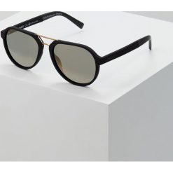 Timberland Okulary przeciwsłoneczne matte black/green. Czarne okulary przeciwsłoneczne męskie wayfarery marki Timberland. Za 399,00 zł.