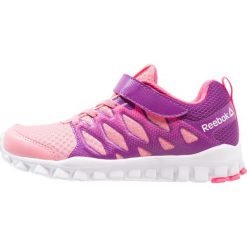 Reebok REALFLEX TRAIN 4.0 Obuwie treningowe squad pink/aubergine. Czerwone buty sportowe dziewczęce marki Reebok, z materiału. Za 169,00 zł.