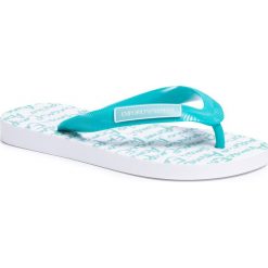 Japonki EMPORIO ARMANI - XYQS01 XOZ10 M652 White/Turquoise. Niebieskie sandały dziewczęce Emporio Armani, z tworzywa sztucznego, bez zapięcia. W wyprzedaży za 219,00 zł.