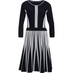 Sukienki: KARL LAGERFELD WHIP Sukienka dzianinowa black/white
