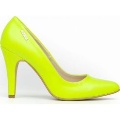 Neonowe szpilki - skóra naturalna - model 035 - kolor żółty neon. Żółte czółenka damskie Zapato, na imprezę, z nadrukiem, ze skóry, eleganckie, na wysokim obcasie, na obcasie, bez zapięcia. W wyprzedaży za 287,10 zł.