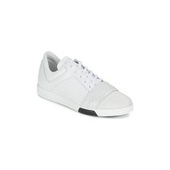 Buty Bikkembergs OLYMPIAN LEATHER. Białe trampki męskie Bikkembergs, bez wzorów, bez zapięcia. Za 1279,20 zł.