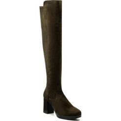 Muszkieterki TAMARIS - 1-25589-39 Olive 722. Zielone kozaki damskie skórzane Tamaris, przed kolano, na wysokim obcasie. W wyprzedaży za 199,00 zł.