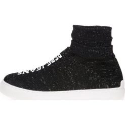 Pepe Jeans tenisówki damskie za kostkę Adams Sock PLS30926 39 czarne. Czarne trampki i tenisówki damskie Pepe Jeans, bez wzorów, z jeansu, za kostkę, bez zapięcia. Za 369,00 zł.