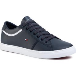 Sneakersy TOMMY HILFIGER - Essential Letaher Sneaker FM0FM02681 Desert Sky DW5. Niebieskie sneakersy męskie TOMMY HILFIGER, bez zapięcia. Za 449,00 zł.