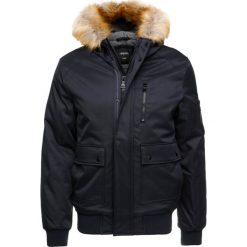 Burton Menswear London CROP Kurtka zimowa navy. Niebieskie kurtki męskie marki Burton Menswear London, na zimę, xxl, z poliesteru. Za 419,00 zł.