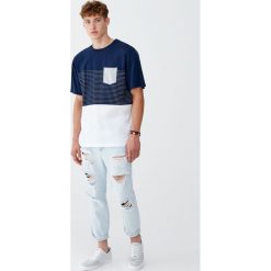Jeansy loose fit z przetarciami. Szare jeansy męskie marki Pull&Bear, m, bez wzorów. Za 159,00 zł.