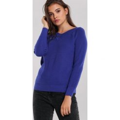 Granatowy Sweter Bentleigh. Niebieskie swetry damskie Renee, s, bez wzorów, z dzianiny, eleganckie, bez rękawów, długie, bez kaptura. Za 79,99 zł.