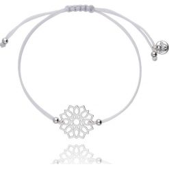 By Dziubeka - Bransoletka. Białe bransoletki damskie By Dziubeka, z materiału, z mosiądzu. W wyprzedaży za 24,90 zł.