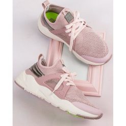 FILA FLAGRUNNER LOW WMN. Czarne trampki i tenisówki damskie Fila, bez wzorów, bez zapięcia. Za 489,90 zł.