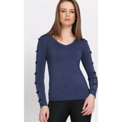 Granatowy Sweter Reflecting. Szare swetry klasyczne damskie marki Born2be, l, dekolt w kształcie v. Za 74,99 zł.