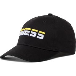 Czapka z daszkiem Guess AM8611 COT01. Czarne czapki damskie Guess, z aplikacjami. W wyprzedaży za 99,00 zł.