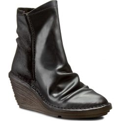 Botki FLY LONDON - Sloufly P300639000 Black/Black. Czarne buty zimowe damskie Fly London, z materiału, na obcasie. W wyprzedaży za 339,00 zł.