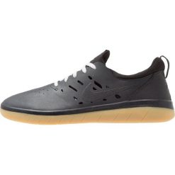 Nike SB NYJAH FREE Sneakersy niskie black/light brown. Czarne sneakersy męskie marki Nike SB, bez zapięcia. Za 399,00 zł.