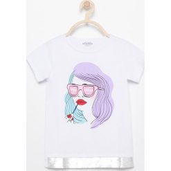 T-shirt z cekinami - Biały. Białe t-shirty damskie Reserved, s, bez wzorów, bez kołnierzyka. Za 39,99 zł.