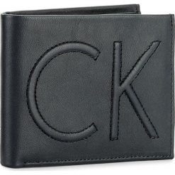 Portfele męskie: Duży Portfel Męski CALVIN KLEIN BLACK LABEL – Flip 5CC/Coin K50K503366 411