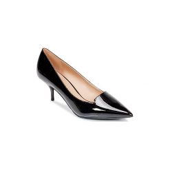 Czółenka KG by Kurt Geiger PEONY. Czarne czółenka damskie marki KG by Kurt Geiger, bez wzorów, bez obcasa. Za 479,20 zł.