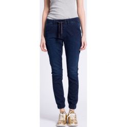 Pepe Jeans - Jeansy Cosie. Niebieskie jeansy damskie marki Pepe Jeans, z elastanu. W wyprzedaży za 239,90 zł.