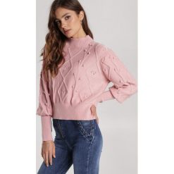 Różowy Sweter Thesise. Różowe swetry damskie Renee, s, bez wzorów, casualowe, bez rękawów, bez kaptura. Za 149,99 zł.