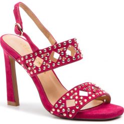 Sandały ALMA EN PENA - V19307 Suede Fuxia. Różowe klapki damskie Alma en Pena, bez wzorów, ze skóry, bez obcasa, na obcasie. W wyprzedaży za 299,00 zł.