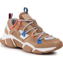 Sneakersy TOMMY HILFIGER - City Voyager Chunky Sneaker FW0FW04610 Classic Khaki RBL. Pomarańczowe półbuty damskie TOMMY HILFIGER, ze skóry. Za 579,00 zł.