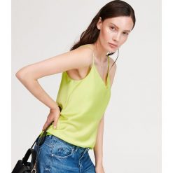 Gladki top - Zielony. Zielone topy damskie Reserved. W wyprzedaży za 29,99 zł.