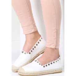Białe Espadryle This Is Love. Białe espadryle damskie Inny, z aplikacjami, bez obcasa, na płaskiej podeszwie. Za 59,99 zł.