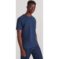 T-shirt z prążkowanej dzianiny - Granatowy. Niebieskie t-shirty męskie Reserved, s, bez wzorów, z dzianiny, bez kołnierzyka. Za 59,99 zł.