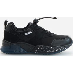 Sneakersy z łączonych materiałów - Czarny. Czarne sneakersy męskie Reserved, bez zapięcia. Za 99,99 zł.